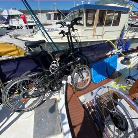 Hotel Bateau Watson Accueillant & Chaleureux Ouistreham Exterior foto