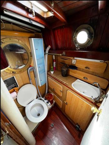Hotel Bateau Watson Accueillant & Chaleureux Ouistreham Exterior foto